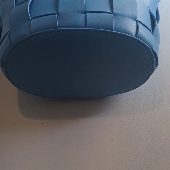 Vince Camuto Blue Woven Crossbody Bag - Picture 4 of 9